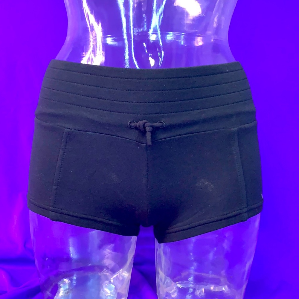 Danskin Wide Band Low Rise Hot Shorts NWT
